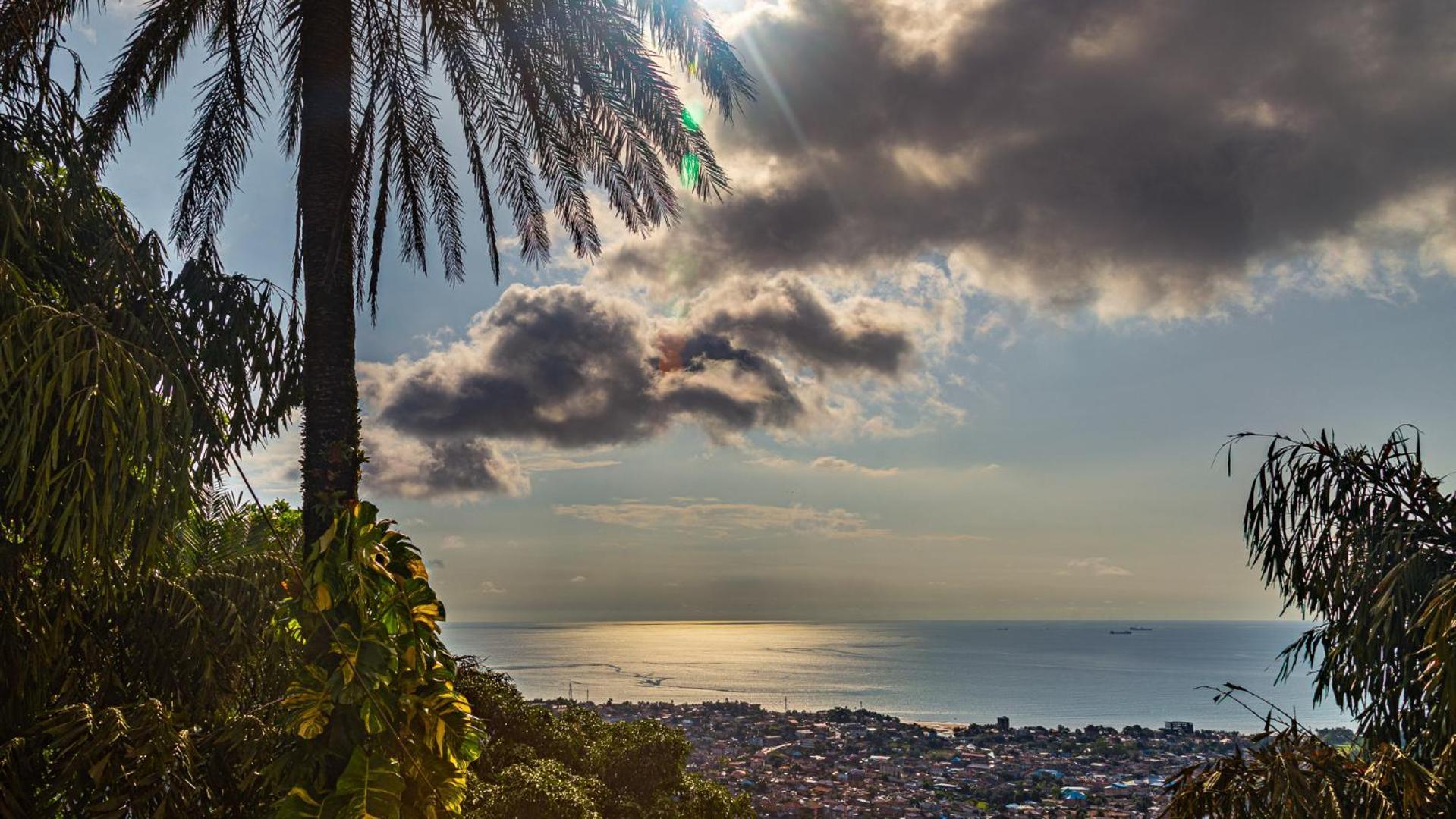 The Country Lodge Hotel Freetown Dış mekan fotoğraf