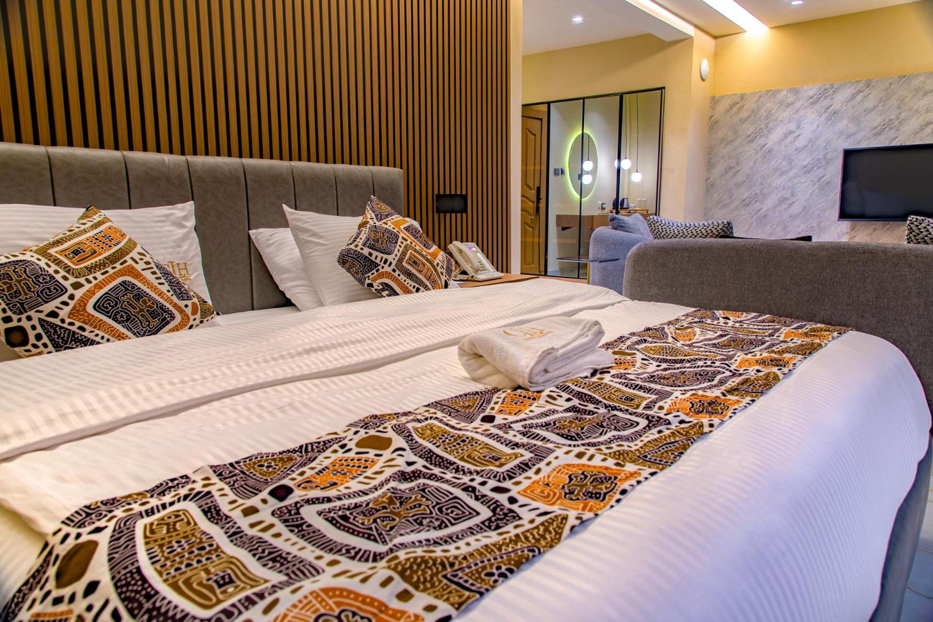 The Country Lodge Hotel Freetown Dış mekan fotoğraf