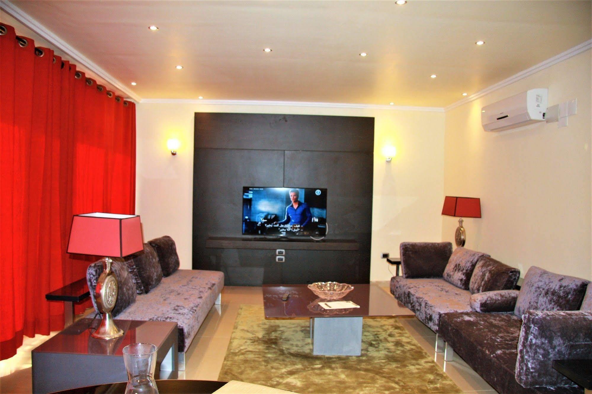 The Country Lodge Hotel Freetown Dış mekan fotoğraf