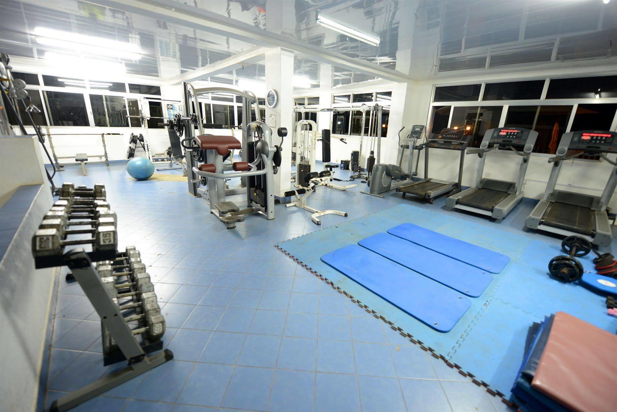 The Country Lodge Hotel Freetown Dış mekan fotoğraf
