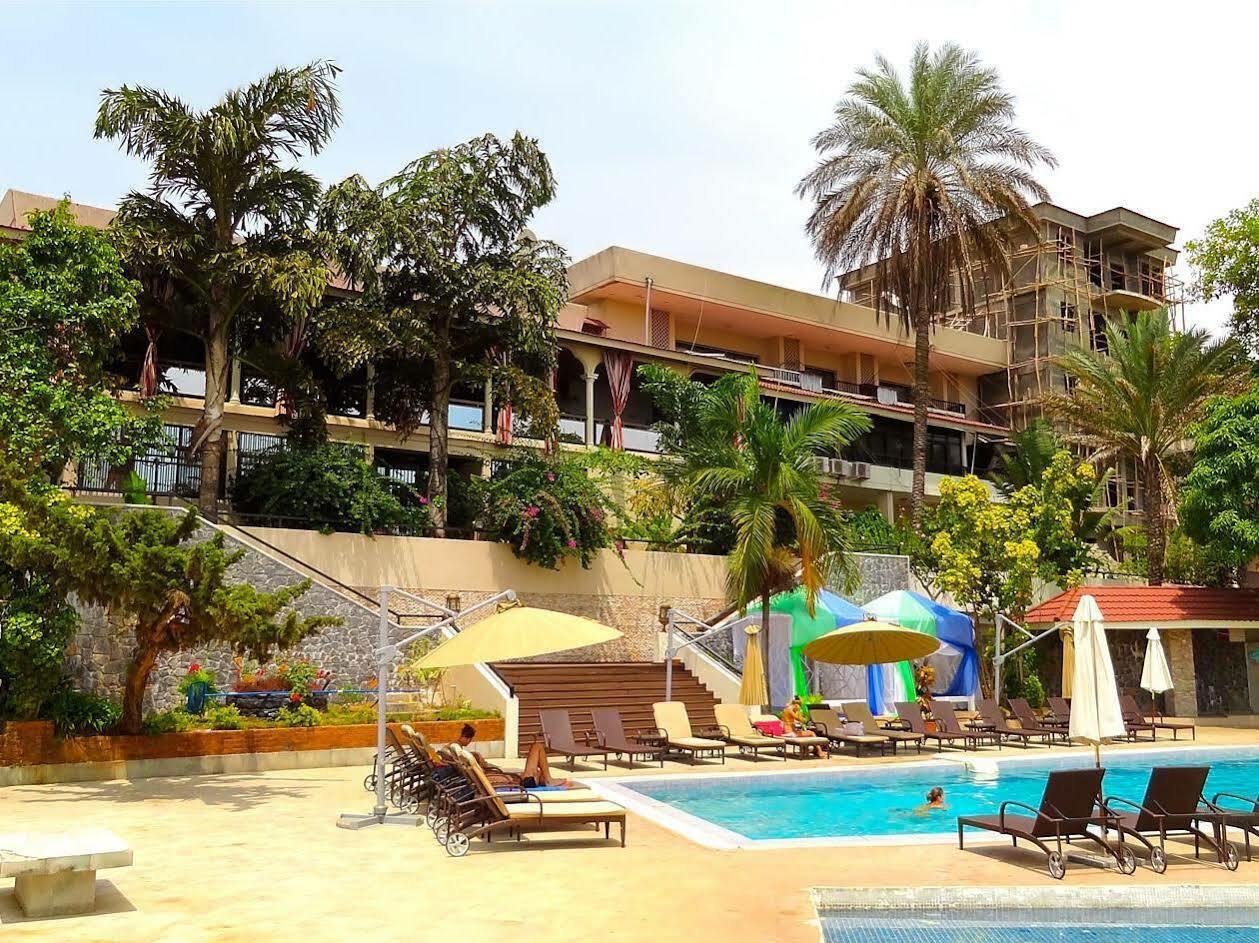 The Country Lodge Hotel Freetown Dış mekan fotoğraf