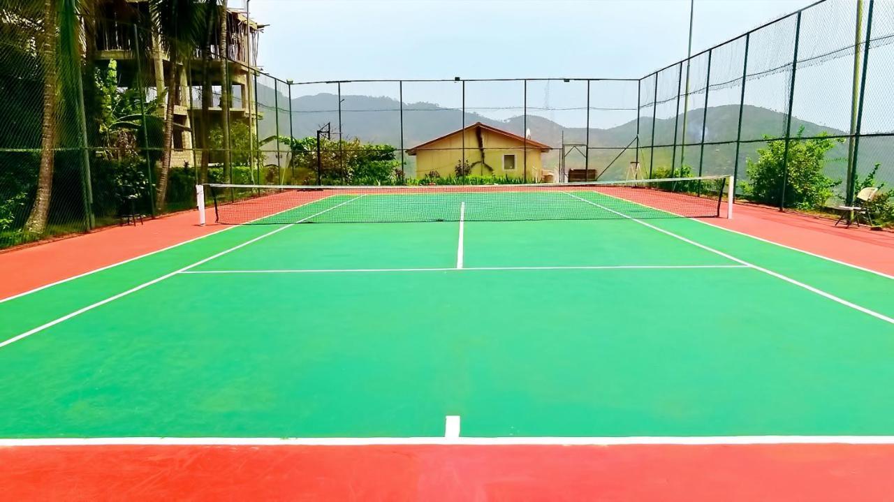 The Country Lodge Hotel Freetown Dış mekan fotoğraf